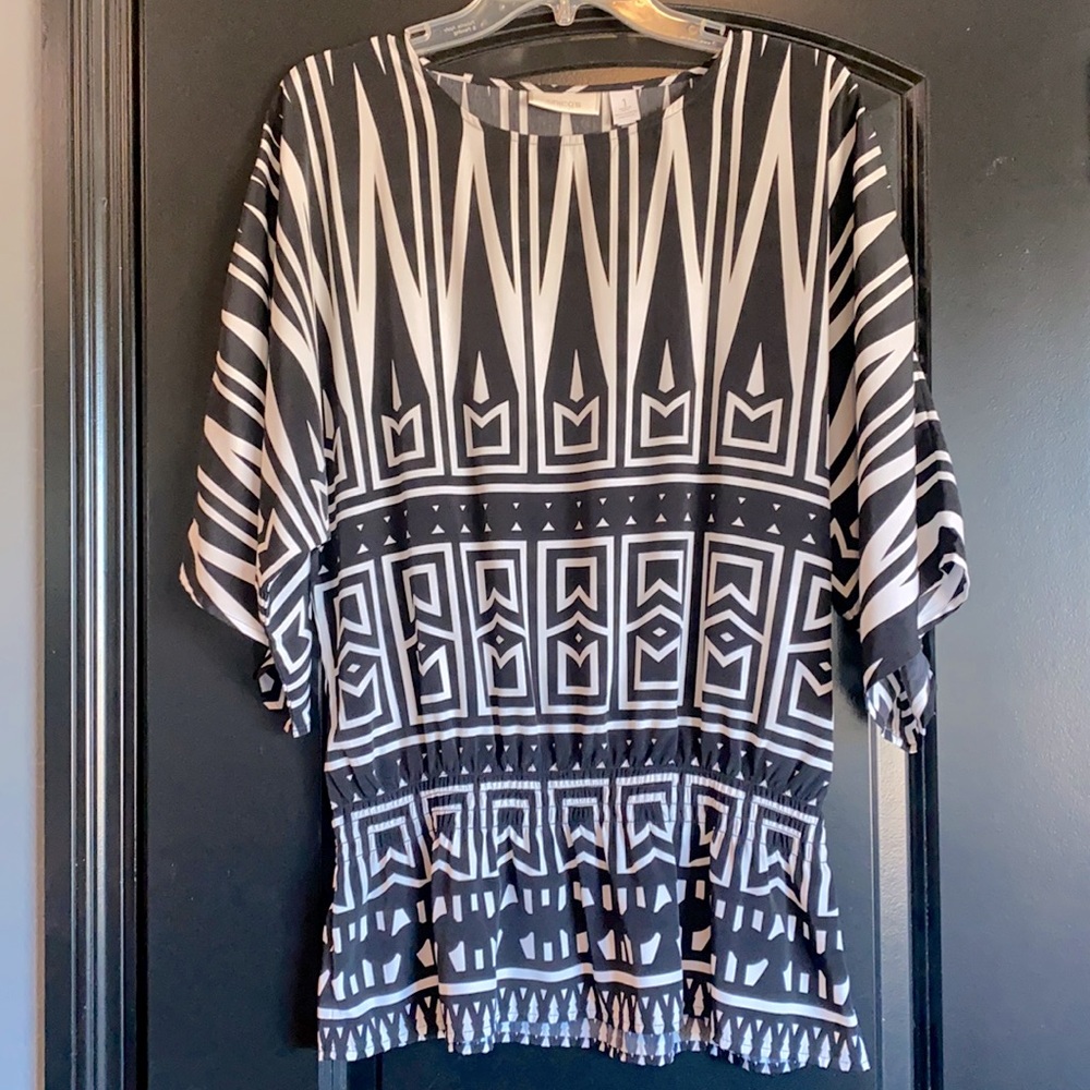 Chico’s - Size 1 Geometric Top with Dolman style Sleeves